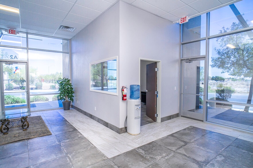 More Photos Of 6807 Ponderosa Way, Las Vegas Office For Lease