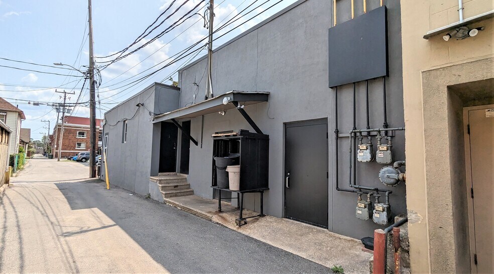 More Photos Of 816 Erie St E, Windsor Storefront Retail Residential For Sale