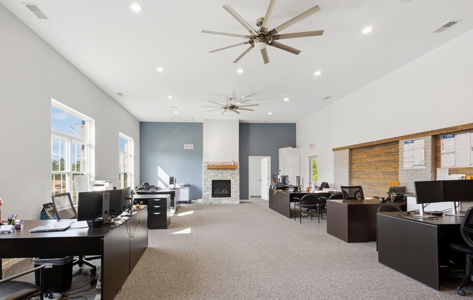More Photos Of 3601 Commerce Dr, Arnold Office For Sale