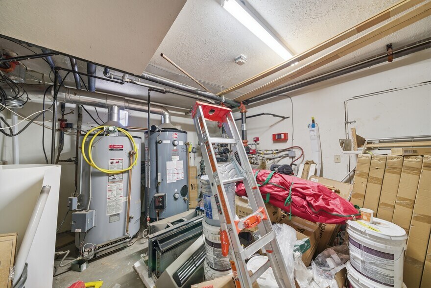 More Photos Of 626 W 1400 N, Beaver Hotel For Sale