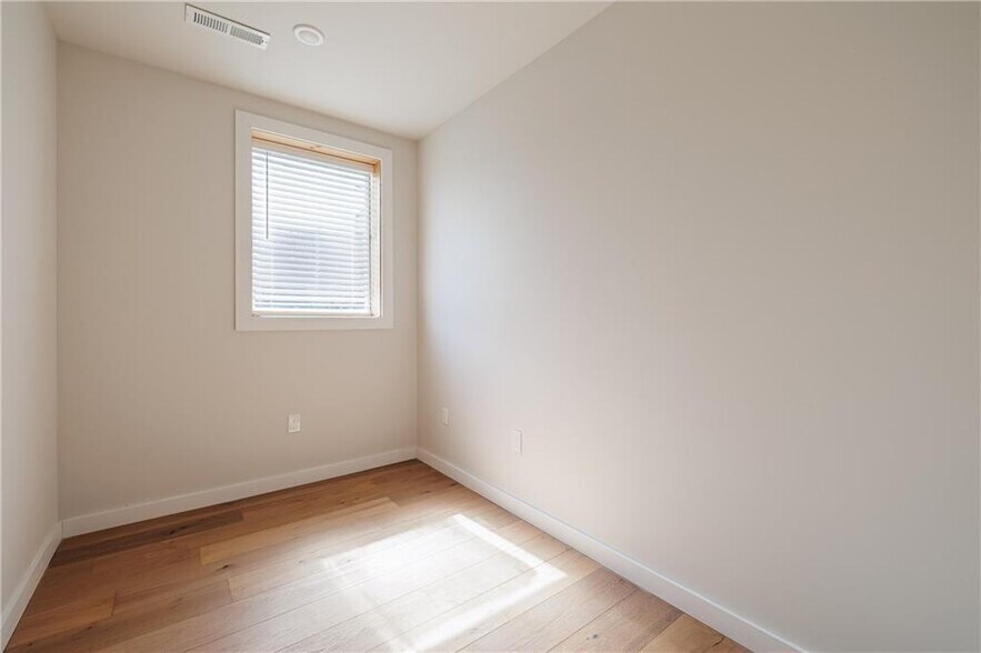 More Photos Of 83 S Main St, Canandaigua Office For Sale