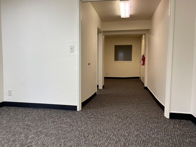 More Photos Of 1028 N Lake Ave, Pasadena Office For Lease