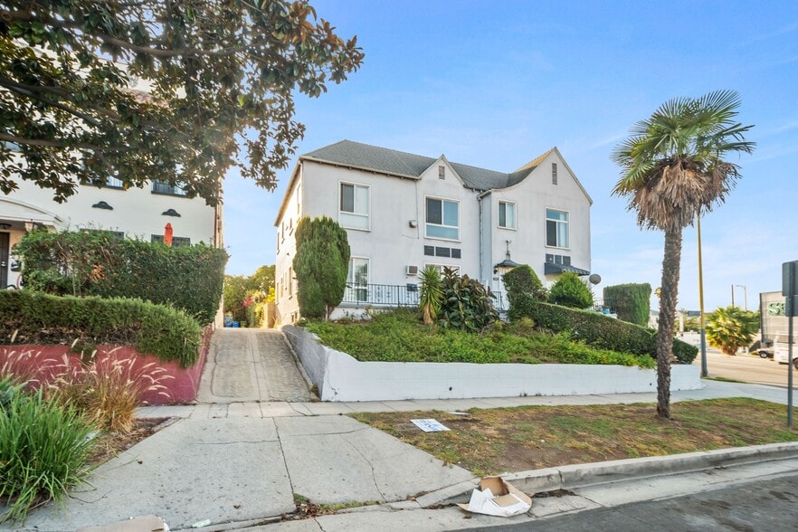 More Photos Of 1296 S Citrus Ave, Los Angeles Apartments For Sale