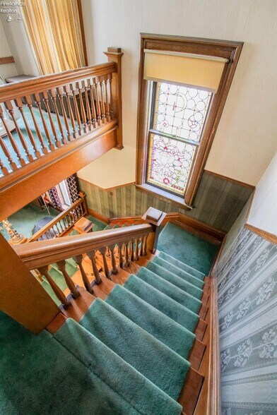 More Photos Of 516 W Washington St, Sandusky Office For Sale