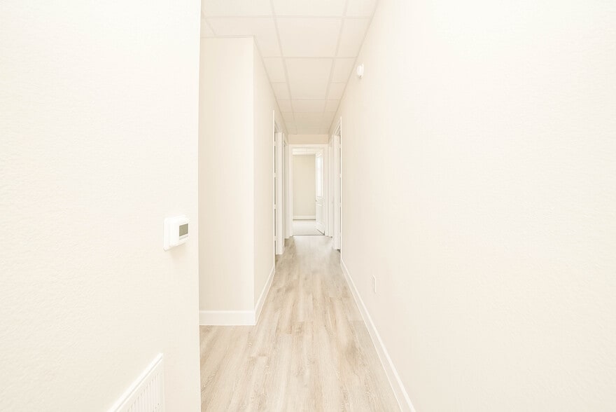 More Photos Of 5501 Cabrera Dr, Sugar Land Unknown For Lease