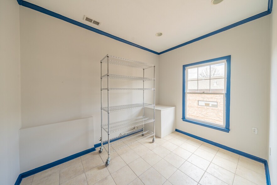 More Photos Of 1365 Westgate Center Dr, Winston-Salem Medical For Lease