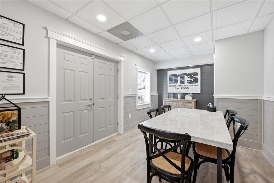More Photos Of 48 W Boscawen St, Winchester Storefront Retail Office For Sale
