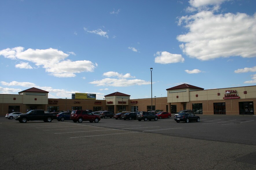 Primary Photo Of 1802 Commerce Dr, North Mankato Freestanding For Lease