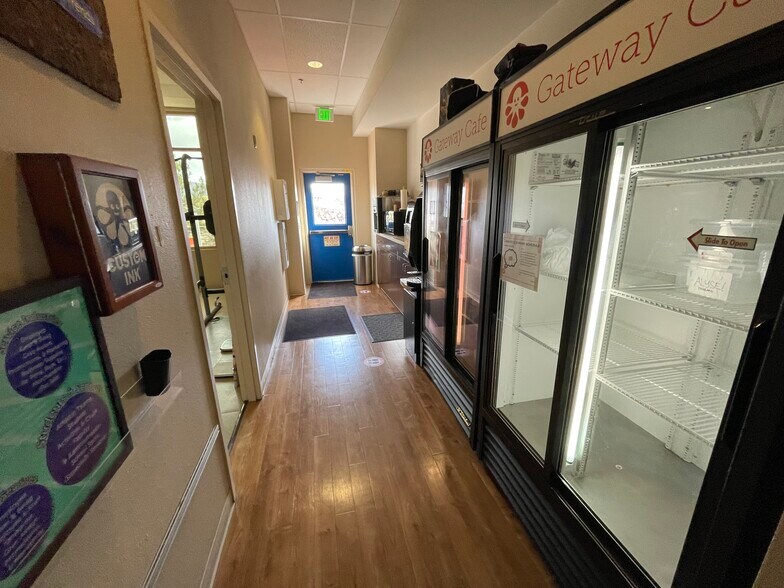 More Photos Of 9390 Gateway Dr, Reno Unknown For Lease