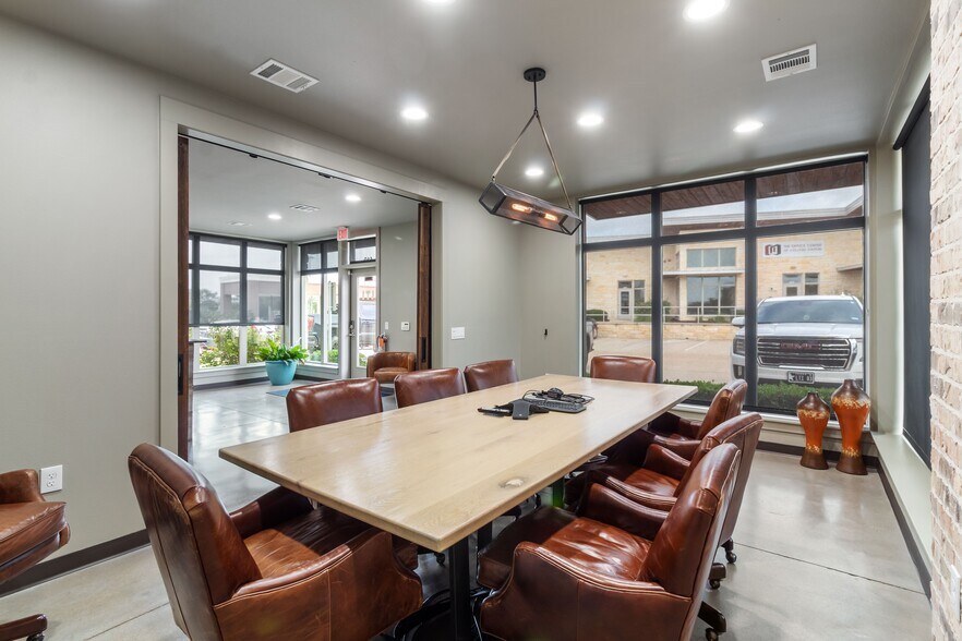 More Photos Of 750 William D Fitch Pky, College Station Loft Creative Space For Lease