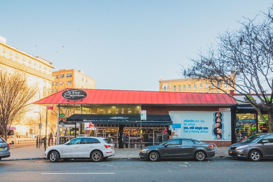 More Photos Of 4138 Broadway, New York Supermarket For Sale