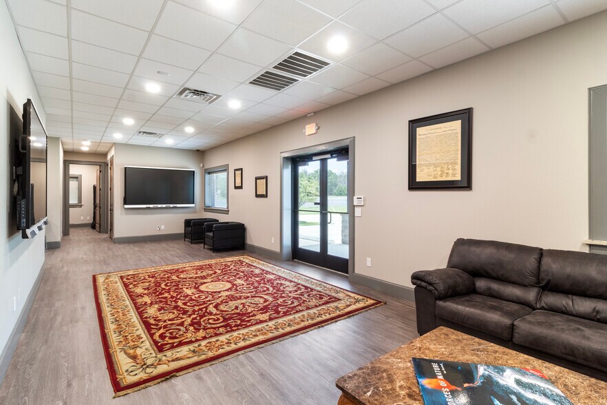 More Photos Of 4481 Roans Chapel Rd, College Station Industrial For Sale
