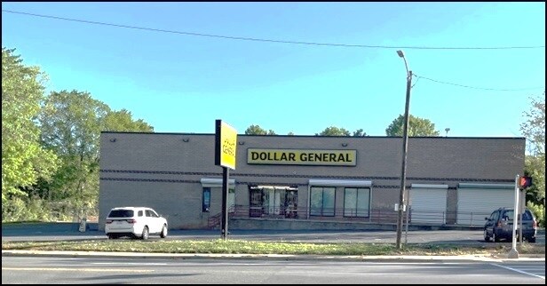 Primary Photo Of 1437 E Sugar Creek Rd, Charlotte Freestanding For Lease