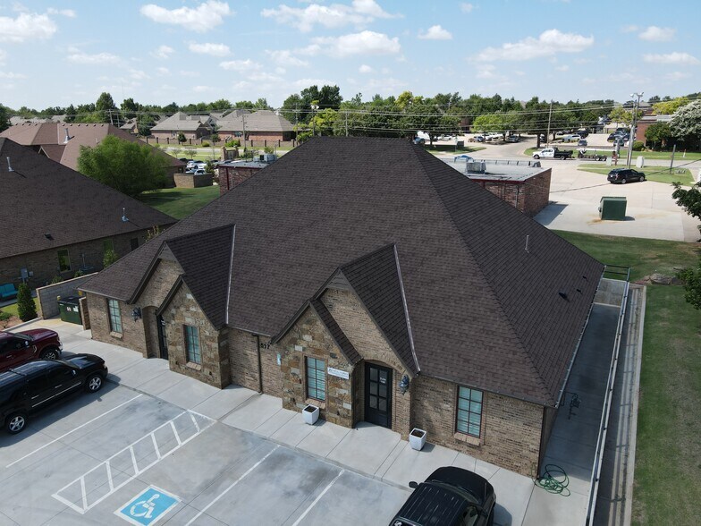 More Photos Of 517 Liberty Ln, Edmond Office For Lease