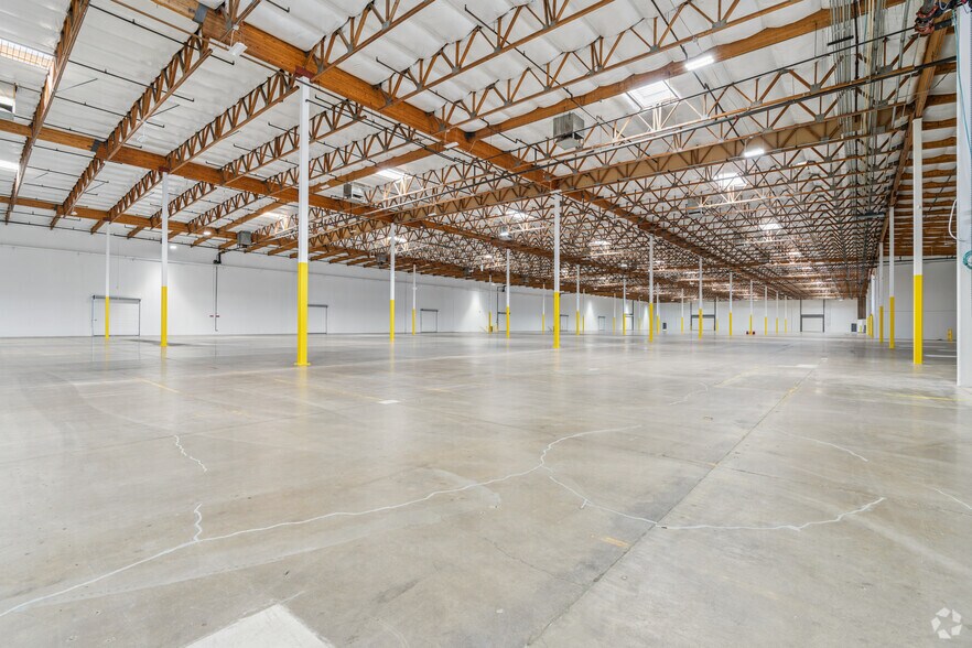 More Photos Of 5302 W Buckeye Rd, Phoenix Unknown For Lease