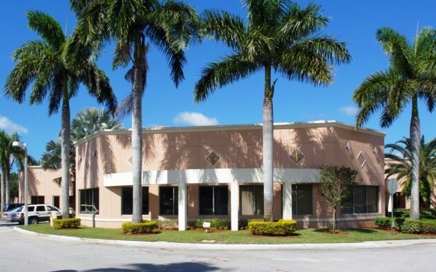 More Photos Of 1555 N Park Dr, Weston Office For Lease