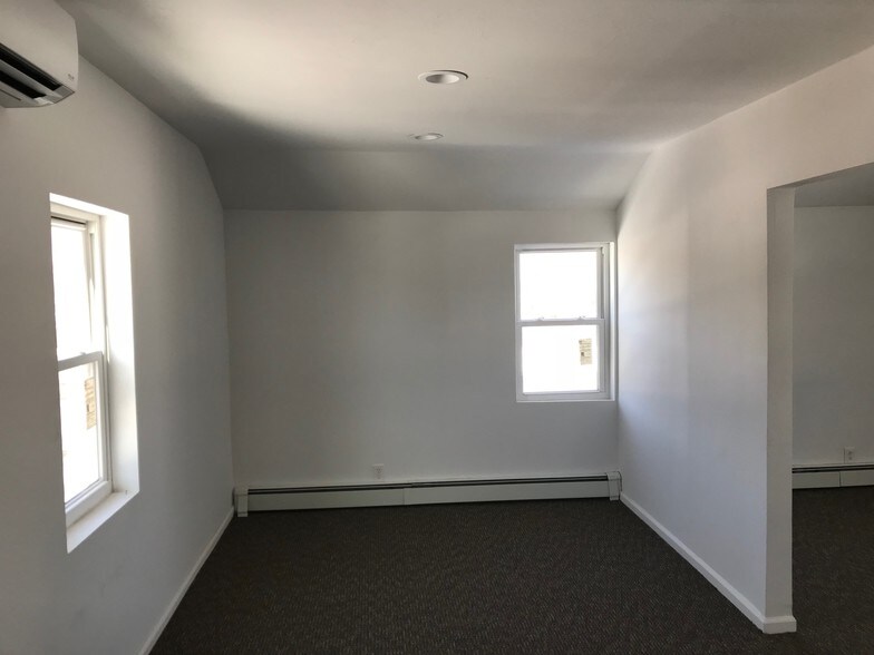 More Photos Of 760-764 Middle Country Rd, Selden General Retail For Lease