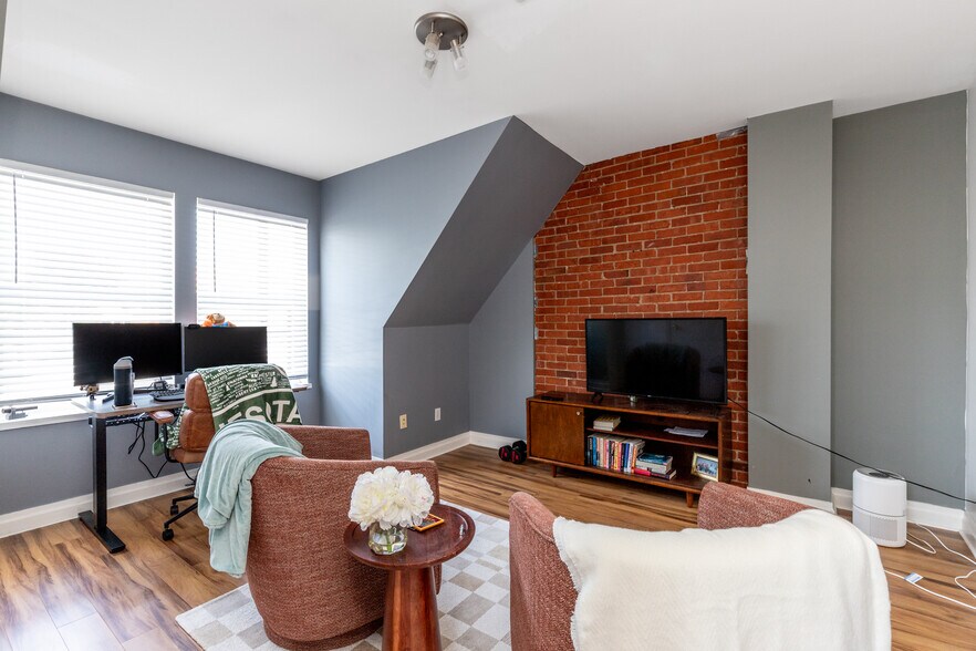 More Photos Of 158 Park St, Buffalo Apartments For Sale