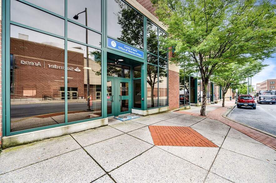 More Photos Of 722 Cherry St, Reading Storefront Retail Office For Lease