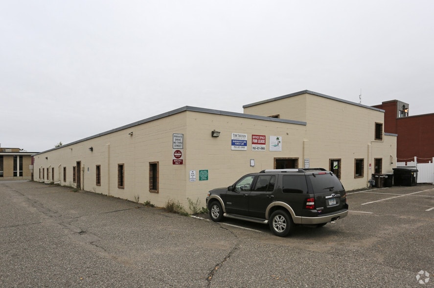 More Photos Of 229 Jackson St, Anoka Office For Lease