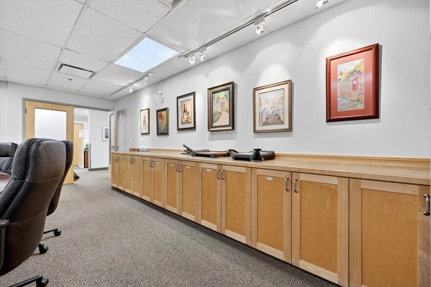 More Photos Of 5700 1st St SW, Calgary Warehouse For Sale