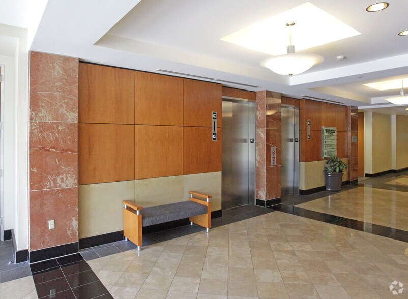 More Photos Of 901 W 38th St, Austin Medical For Lease