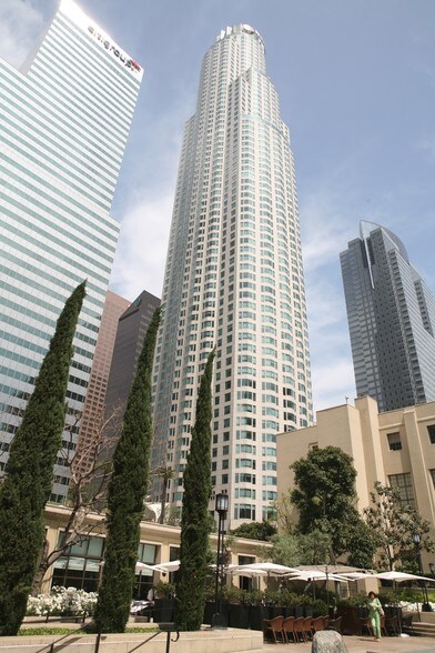 More Photos Of 700 W 5th St, Los Angeles Storefront For Lease