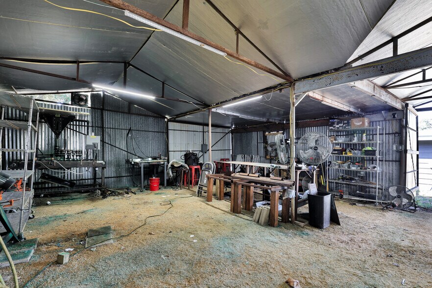 More Photos Of 1016 E Borgfeld Dr, San Antonio Flex For Sale