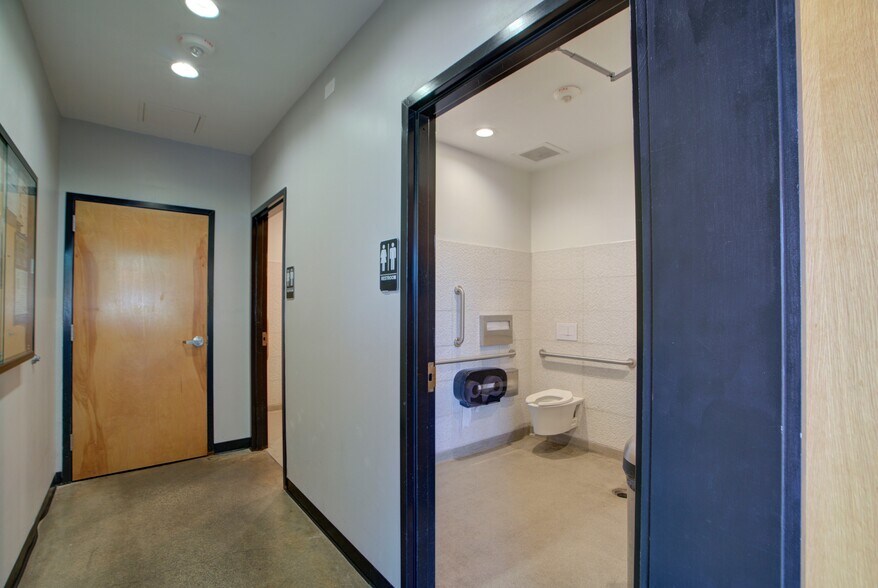 More Photos Of 640 Braves Blvd NE, Rome General Retail For Sale
