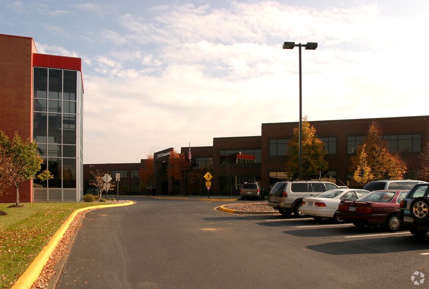 More Photos Of 12125 Technology Dr, Eden Prairie Research And Development For Lease