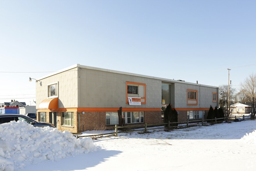More Photos Of 4922 S Division Ave, Grand Rapids Office For Sale