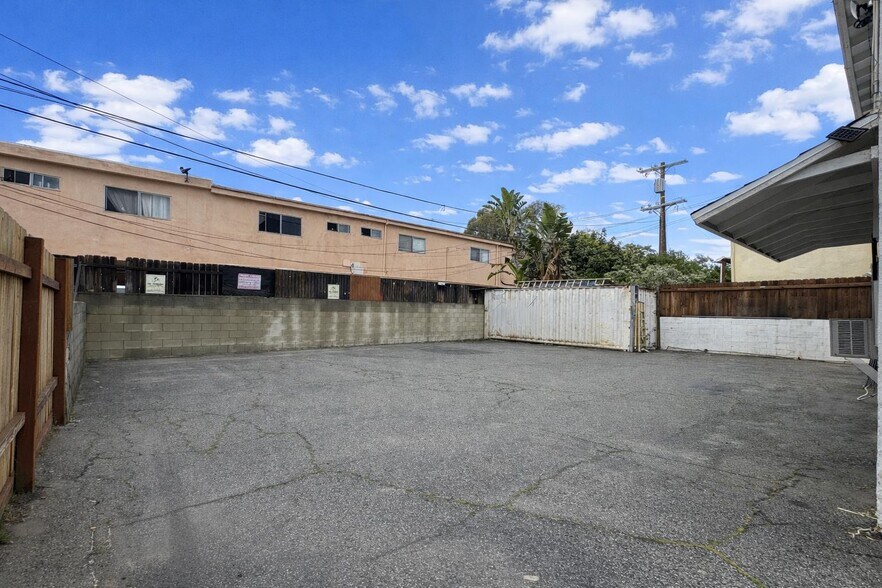 More Photos Of 2629 S Garth Ave, Los Angeles Multifamily For Sale