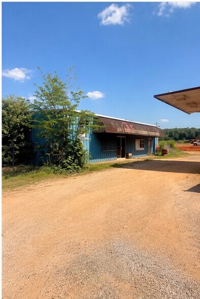 More Photos Of 24546 AL Highway 14, Aliceville Flex For Sale