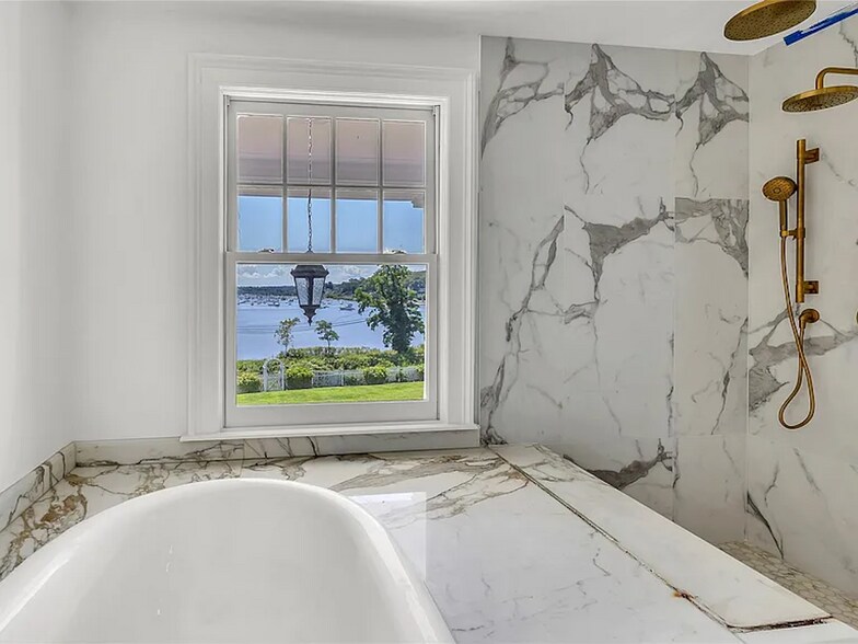 More Photos Of 158 E Shore Rd, Halesite Specialty For Sale