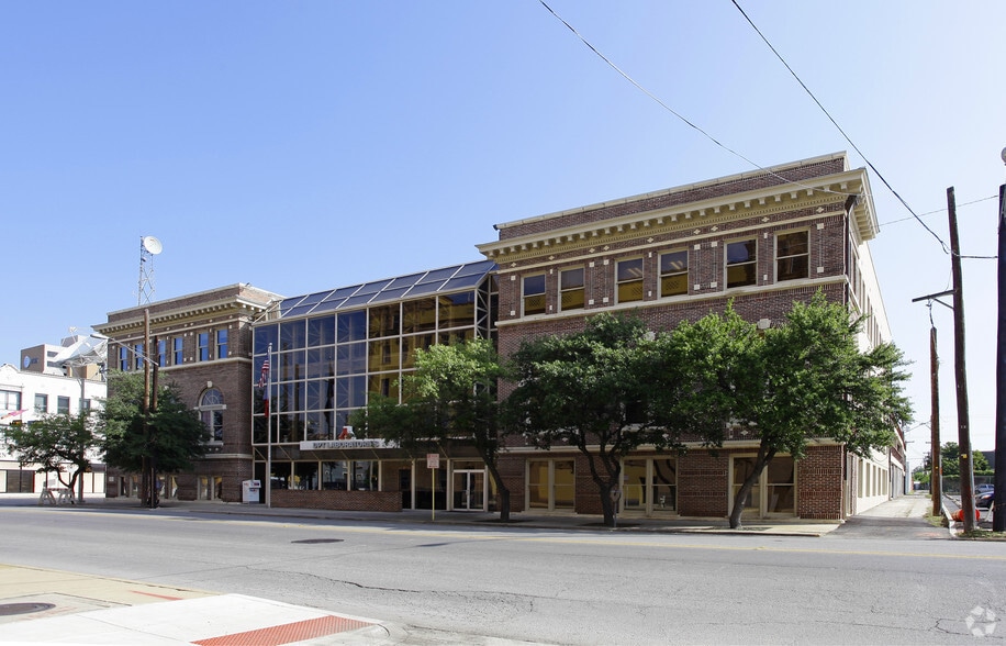 Primary Photo Of 318 McCullough Ave, San Antonio Office For Sale