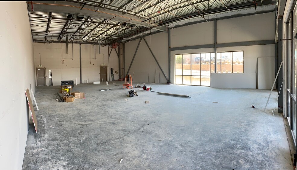 More Photos Of 19585 Hess Rd, Parker Storefront For Lease