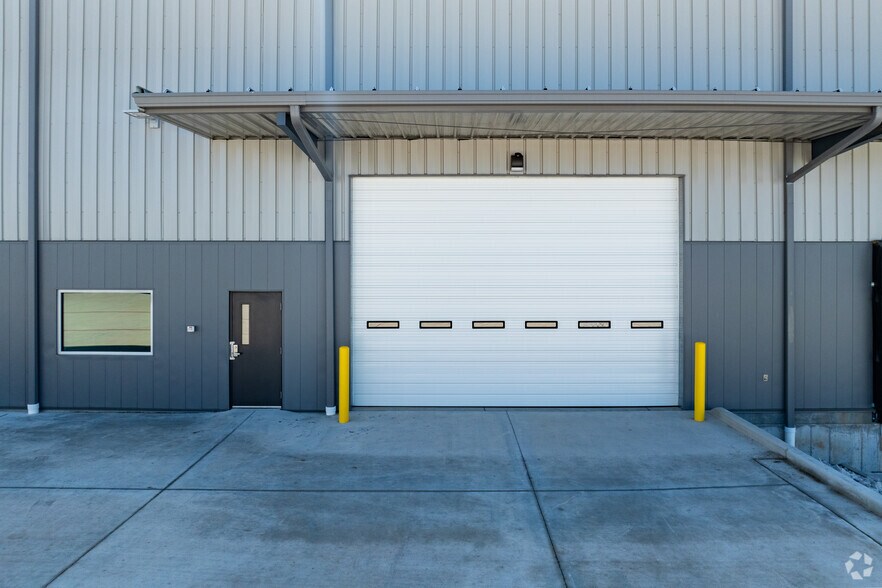 More Photos Of 2960 E Jean St, Springfield Warehouse For Lease