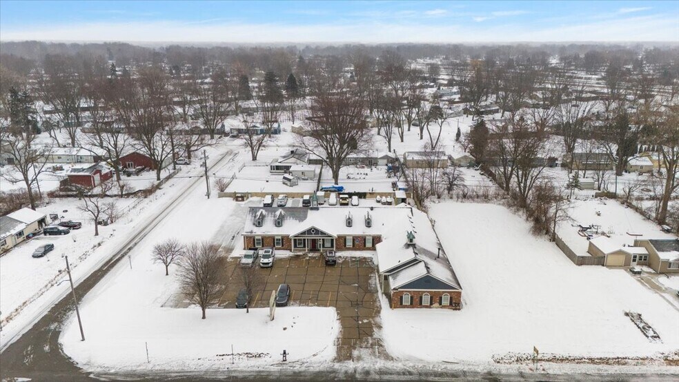More Photos Of 37244 S Groesbeck Hwy, Clinton Township Office For Sale