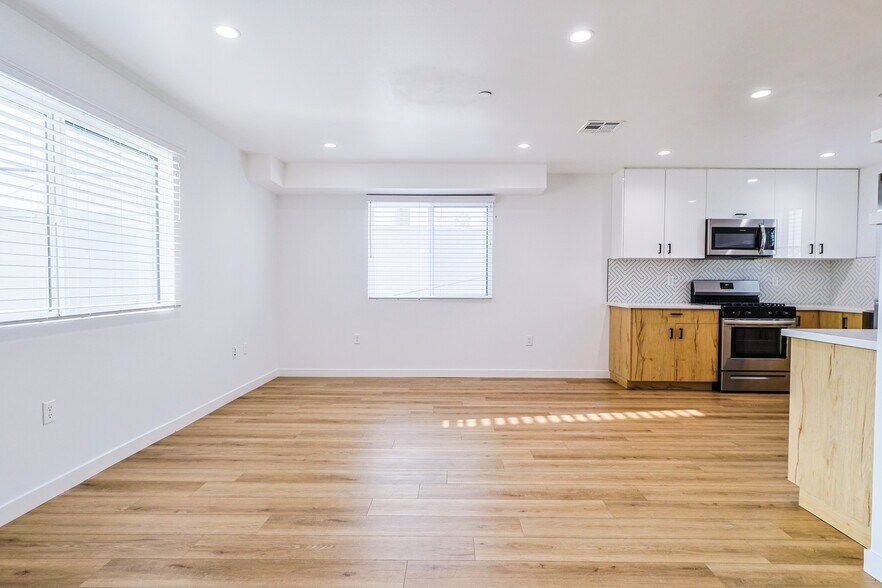 More Photos Of 1414 S Orange Dr, Los Angeles Apartments For Sale