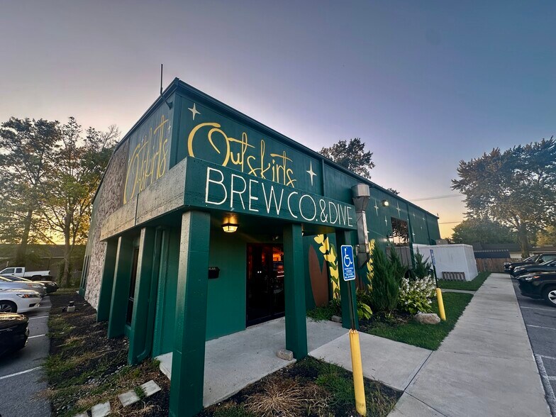 Primary Photo Of 2412 Cable Ct, Lima Specialty For Sale