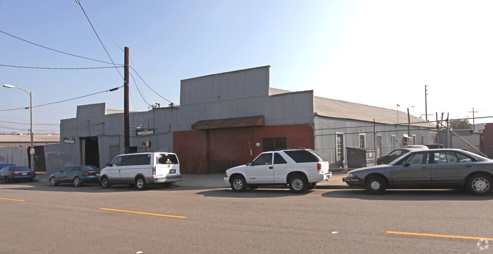 Primary Photo Of 1716-1718 Albion St, Los Angeles Auto Salvage Facility For Lease