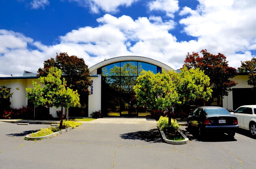 Primary Photo Of 31088 San Clemente St, Hayward Manufacturing For Sale