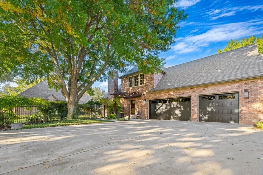 More Photos Of 2409 Commerce st, San Saba Land For Sale