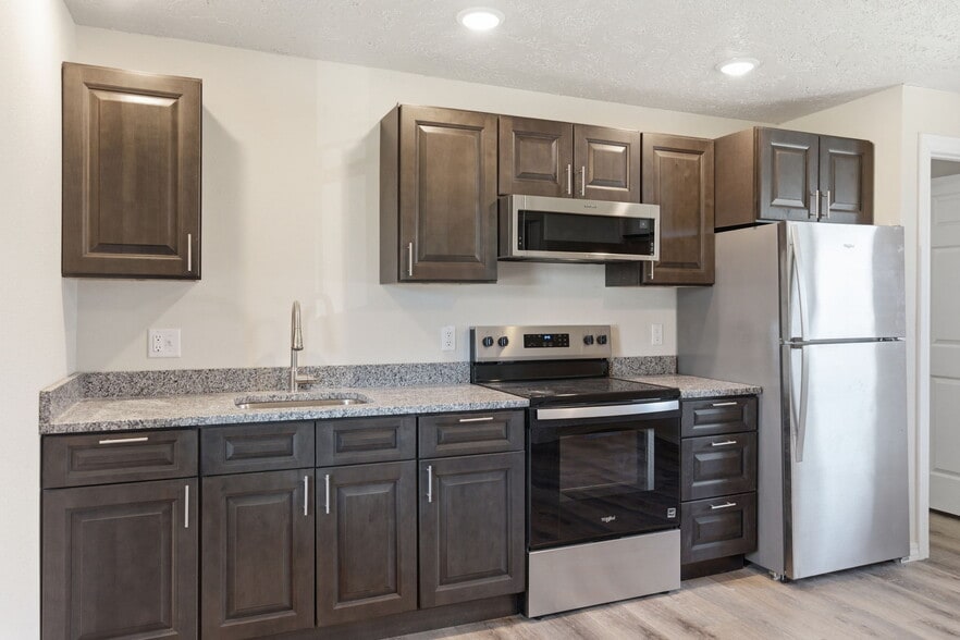 More Photos Of 301 Mount Vernon Blvd, Mount Vernon Apartments For Sale