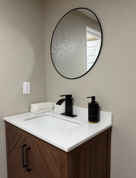 More Photos Of 1221 E Dr Martin Luther King Jr Blvd, Tampa Office For Sale