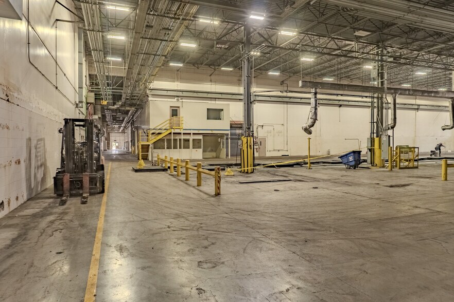 More Photos Of 4611 Wiseman Blvd, San Antonio Manufacturing For Sale