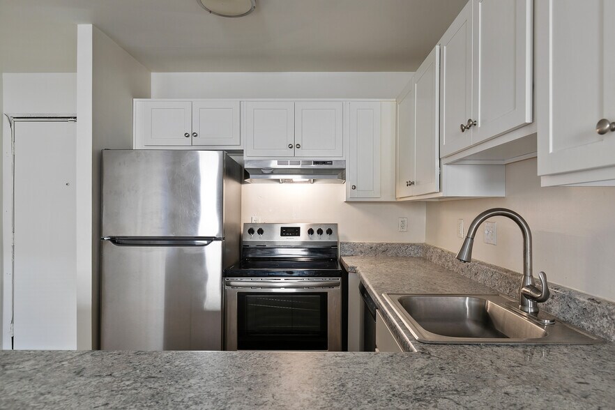 More Photos Of 3900 Forest Hill Ave, Richmond Apartments For Sale