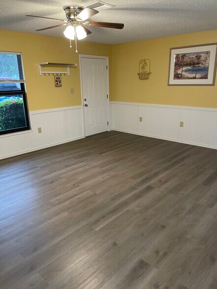 More Photos Of 1031 SE 9th St, Cape Coral Apartments For Sale