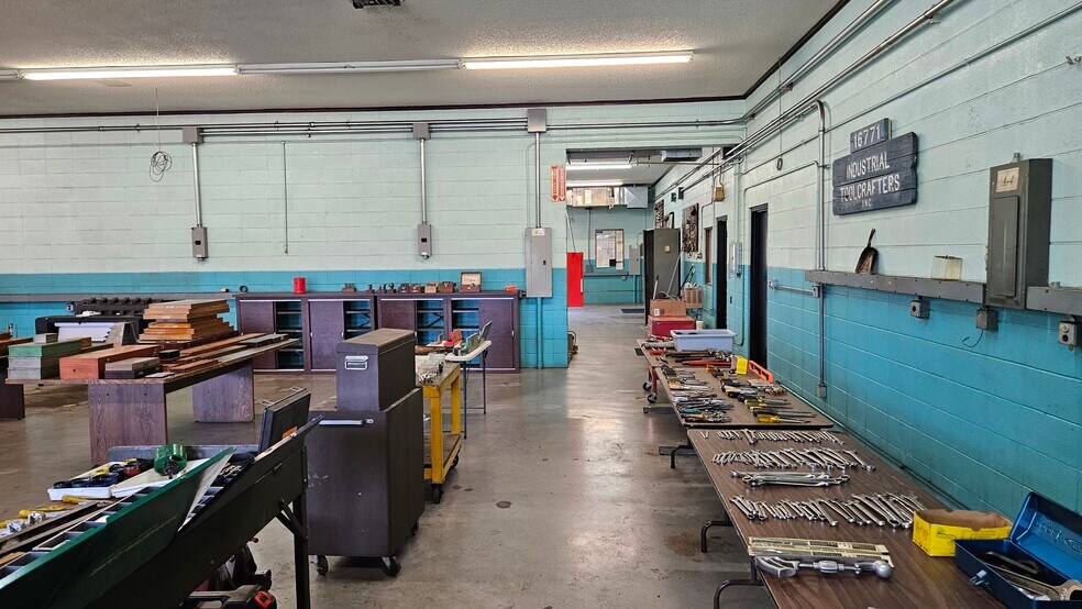 More Photos Of 16771 S 15th St, Galesville Warehouse For Sale