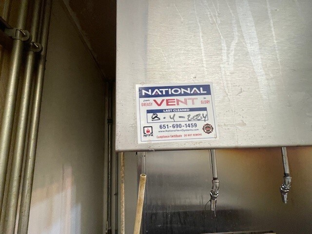 More Photos Of 11712 Ulysses St NE, Blaine Freestanding For Lease